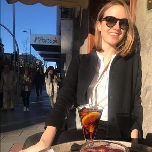 Meet your Posher, Bettina